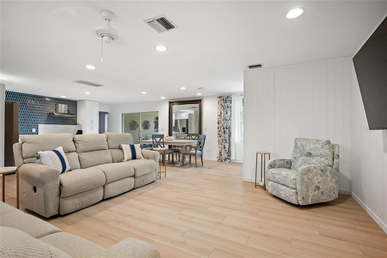 DEL PRADO IMPERIAL UNIT 1 - Residential