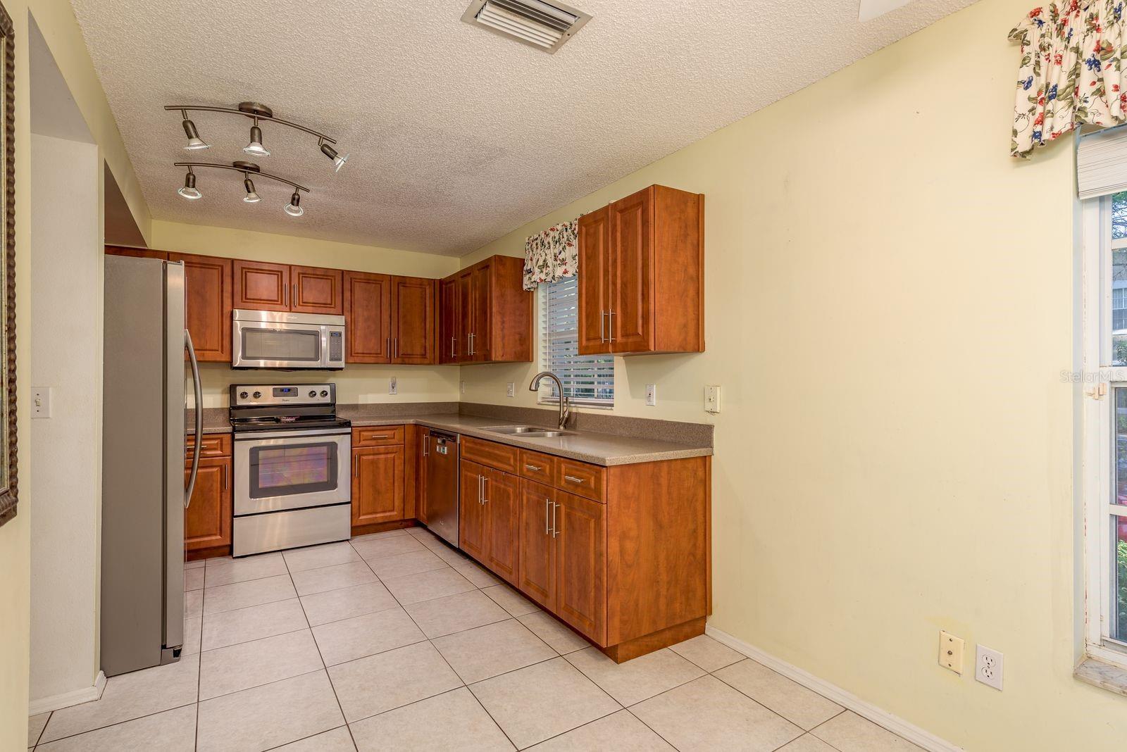 GLENBROOK EAST - Residential