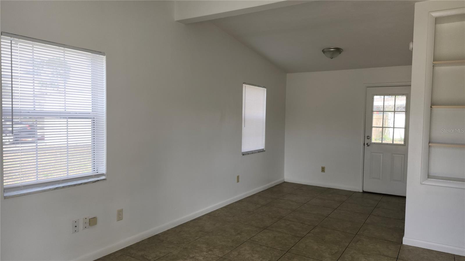 DELTONA LAKES UNIT 30 - Residential Lease