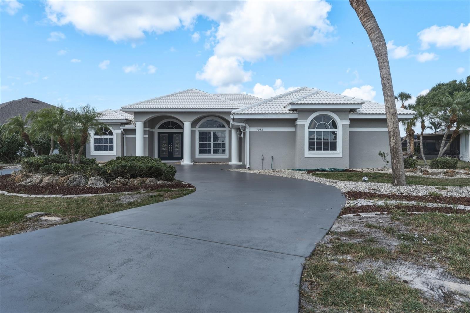 1083 MANILLA LANE