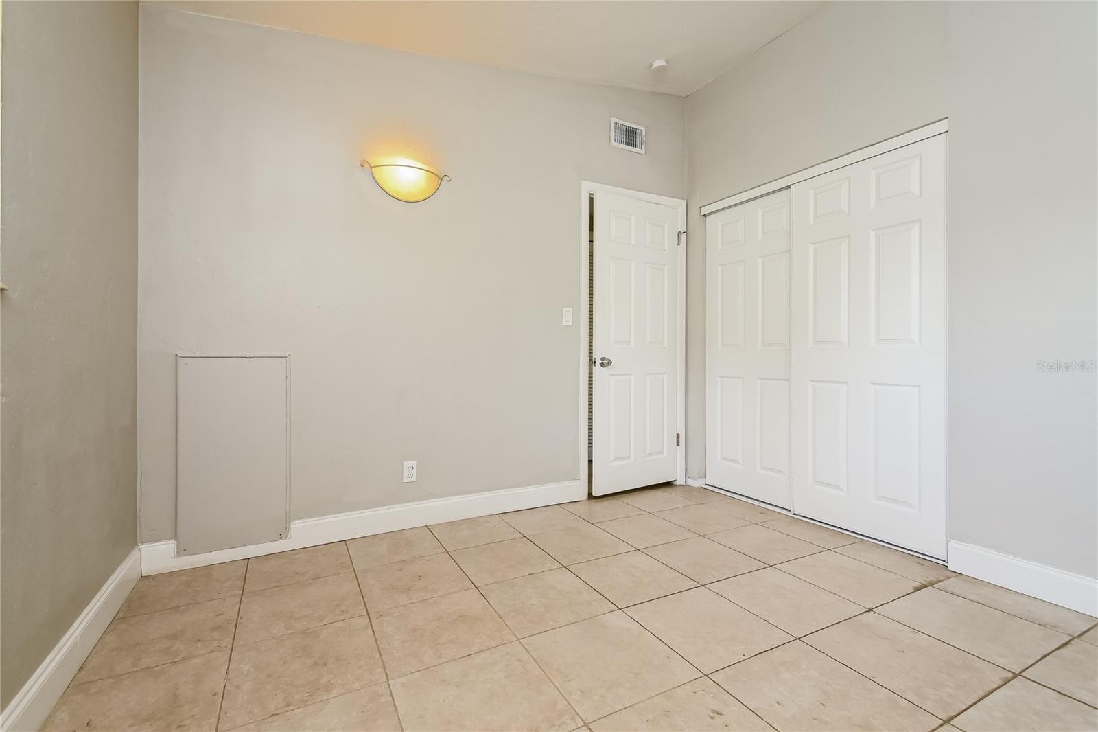 KENSINGTON PARK - Residential Lease