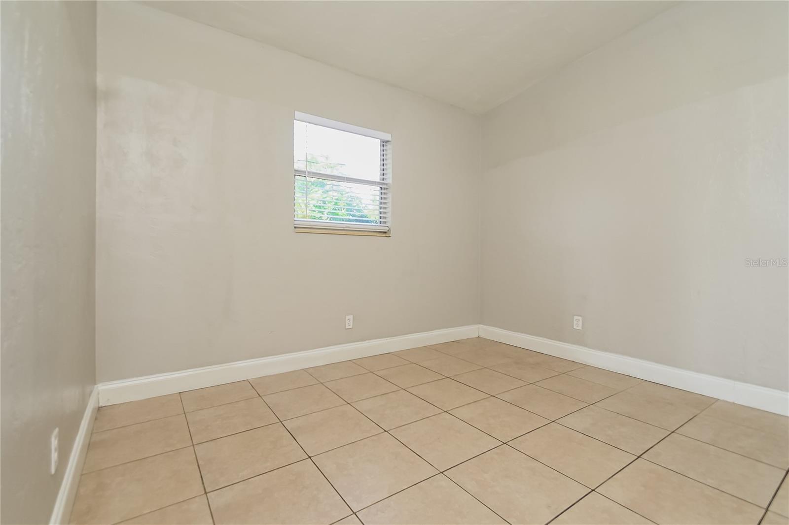 KENSINGTON PARK - Residential Lease