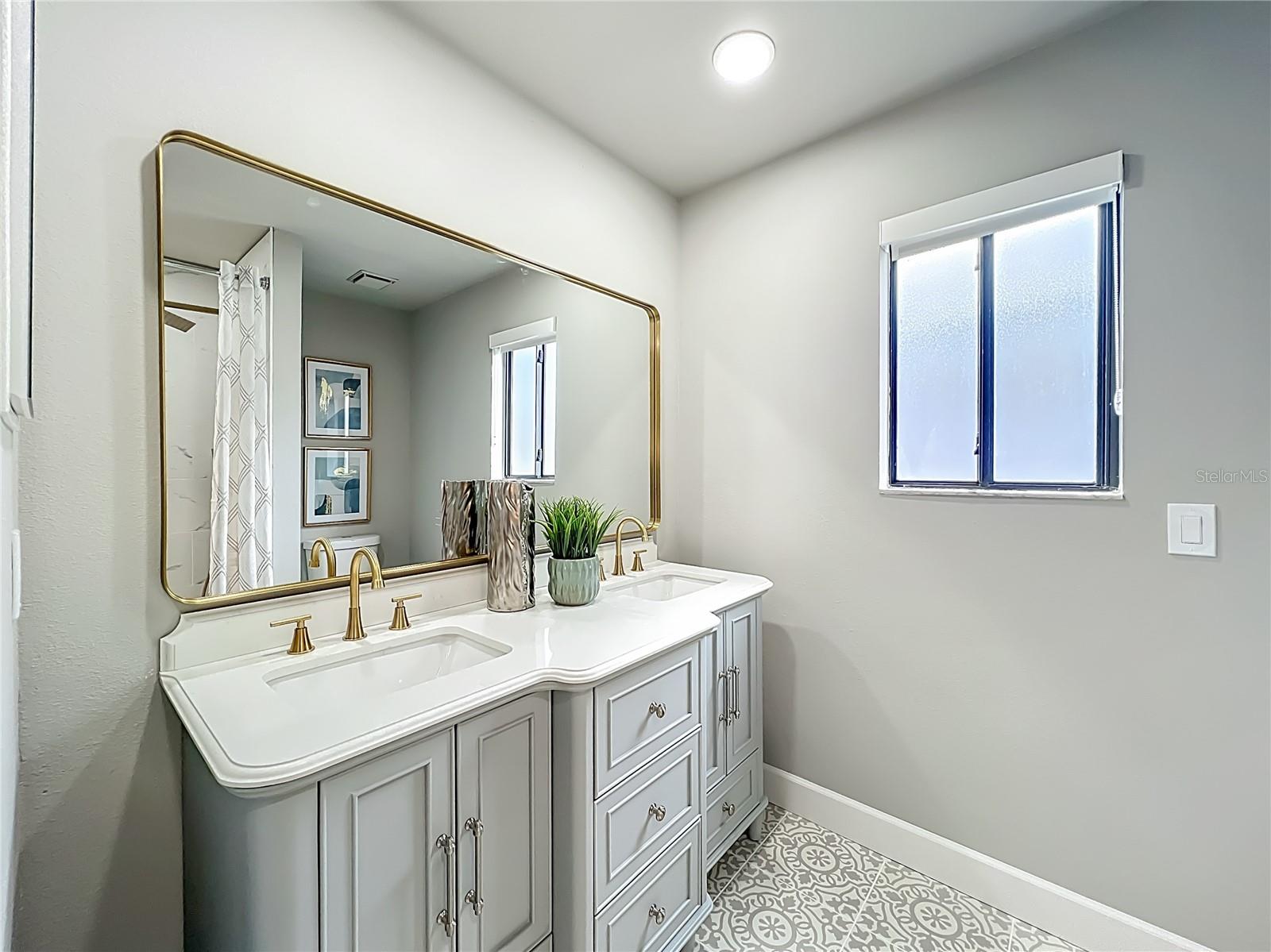 RESERVE AT THE CROSSINGS PH 2 THE - Residential