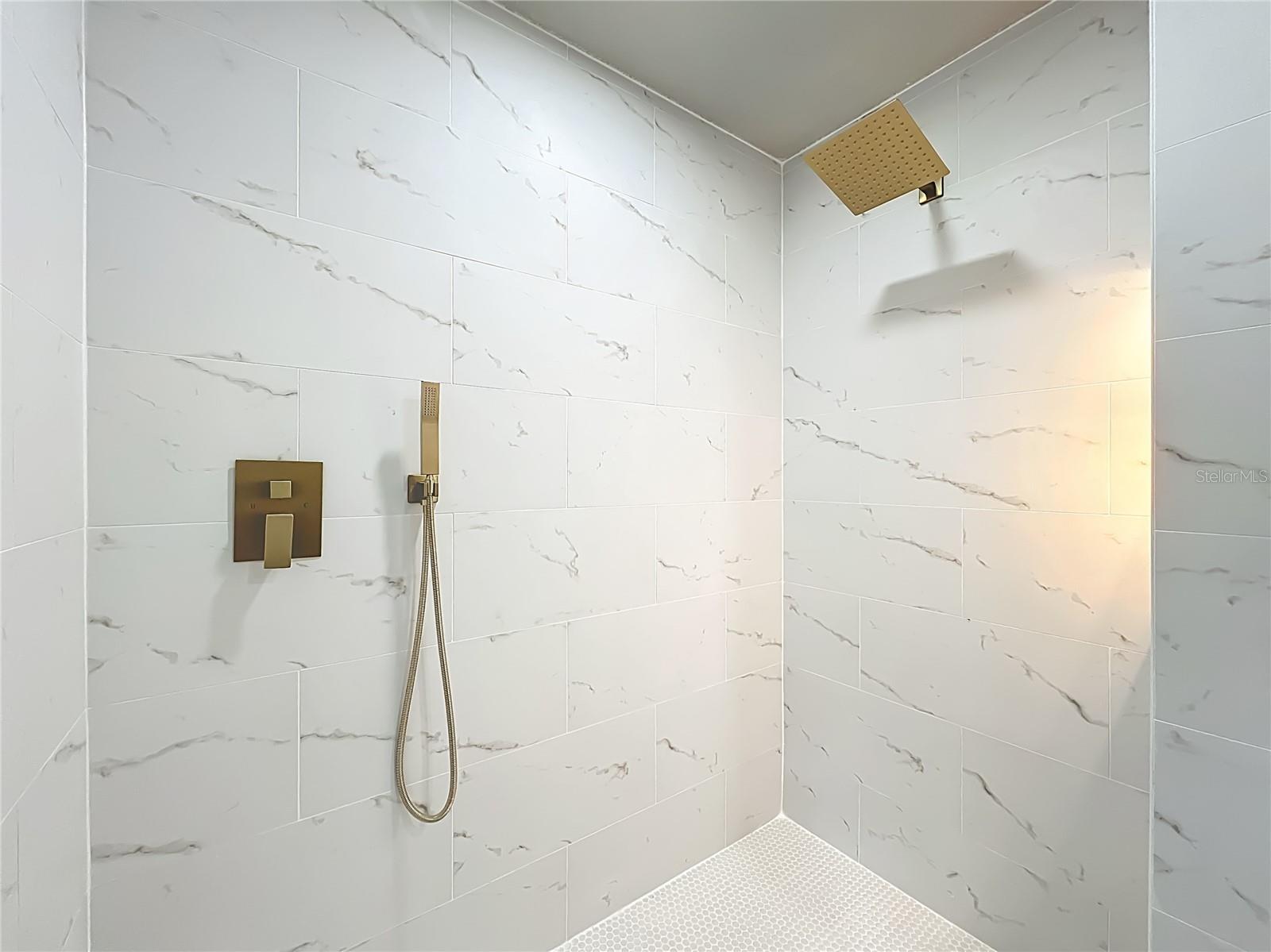 RESERVE AT THE CROSSINGS PH 2 THE - Residential