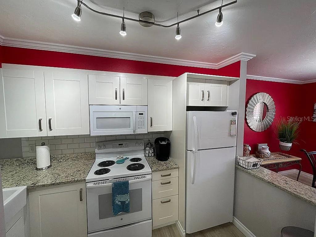 SUNRISE GOLF CLUB PH III - Residential