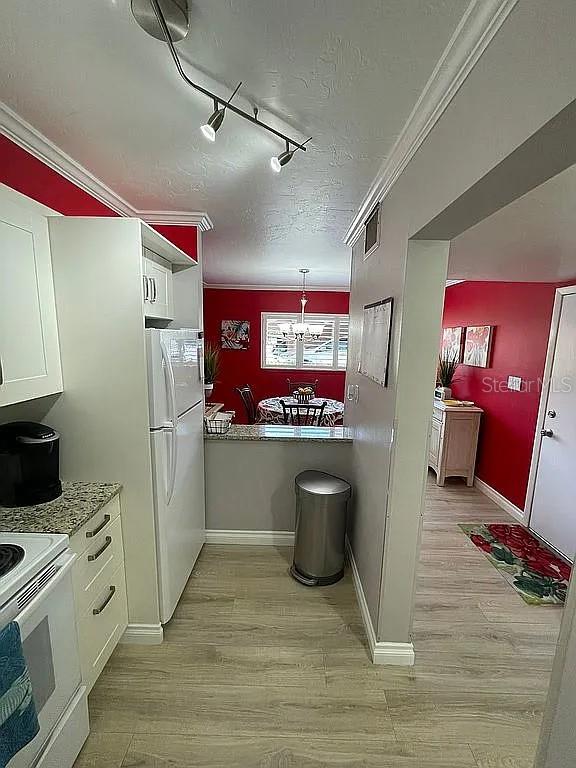 SUNRISE GOLF CLUB PH III - Residential