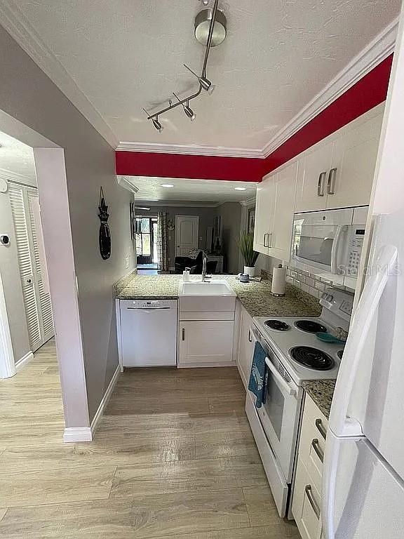 SUNRISE GOLF CLUB PH III - Residential