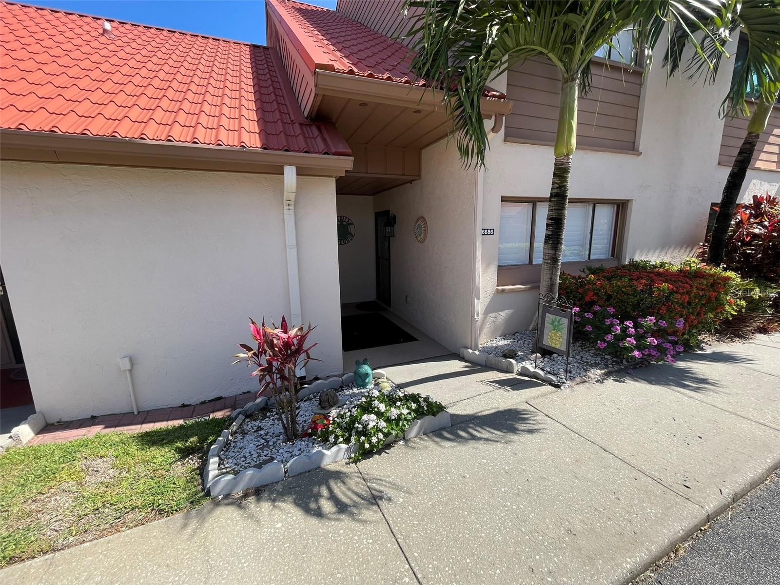 This immaculate condo is located in the desirable Sunrise Condo Community right off of I 75. Everything you see in the pictures is included in the price of the condo! Turn key ready! Just minutes away from Siesta Key Beach and downtown Sarasota, it’s surrounded by vibrant dining, shopping, and entertainment. This property has been maintained with care and updated for modern luxury living. It’s the perfect retreat for those looking for a home in paradise. The home comes fully furnished with luxury decor. Move right in as everything stays. Two king size beds with new mattresses and matching furniture. Upgrades include all-new flooring, vanities, showers, and cathedral doors. Crown molding throughout. The condo features spacious rooms, all-new furniture, and two lanais that provide serene outdoor spaces. The community offers fantastic amenities, including a heated pool, tennis and pickleball courts. The price is a great deal for the area, especially considering all the upgrades and the luxury furnishings that come with it.
