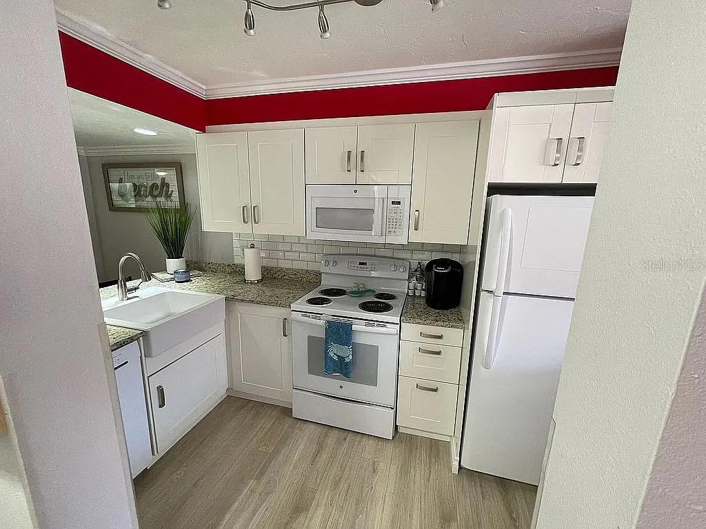 SUNRISE GOLF CLUB PH III - Residential