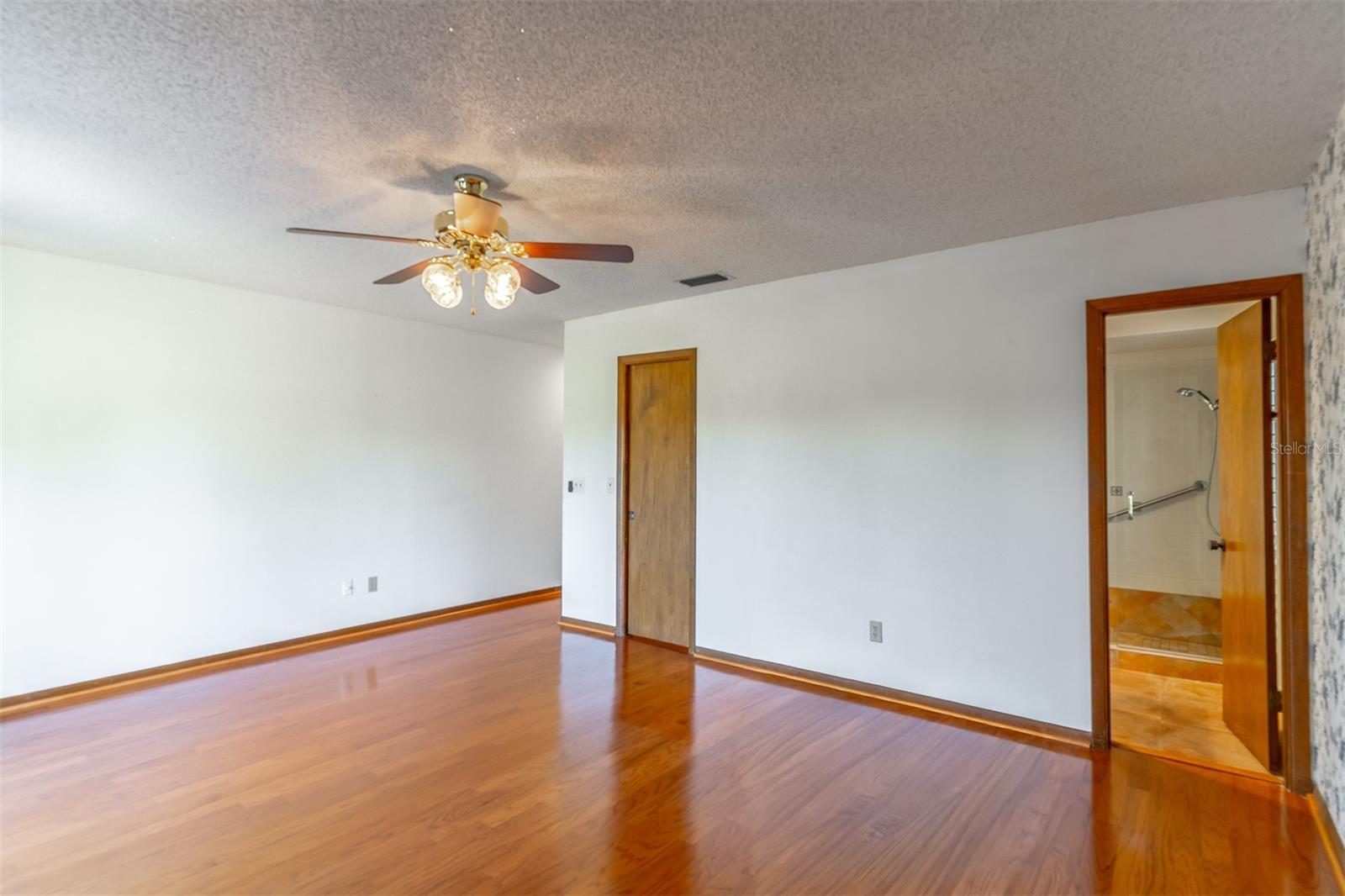 WEKIVA CLUB ESTATES SEC 01 - Residential