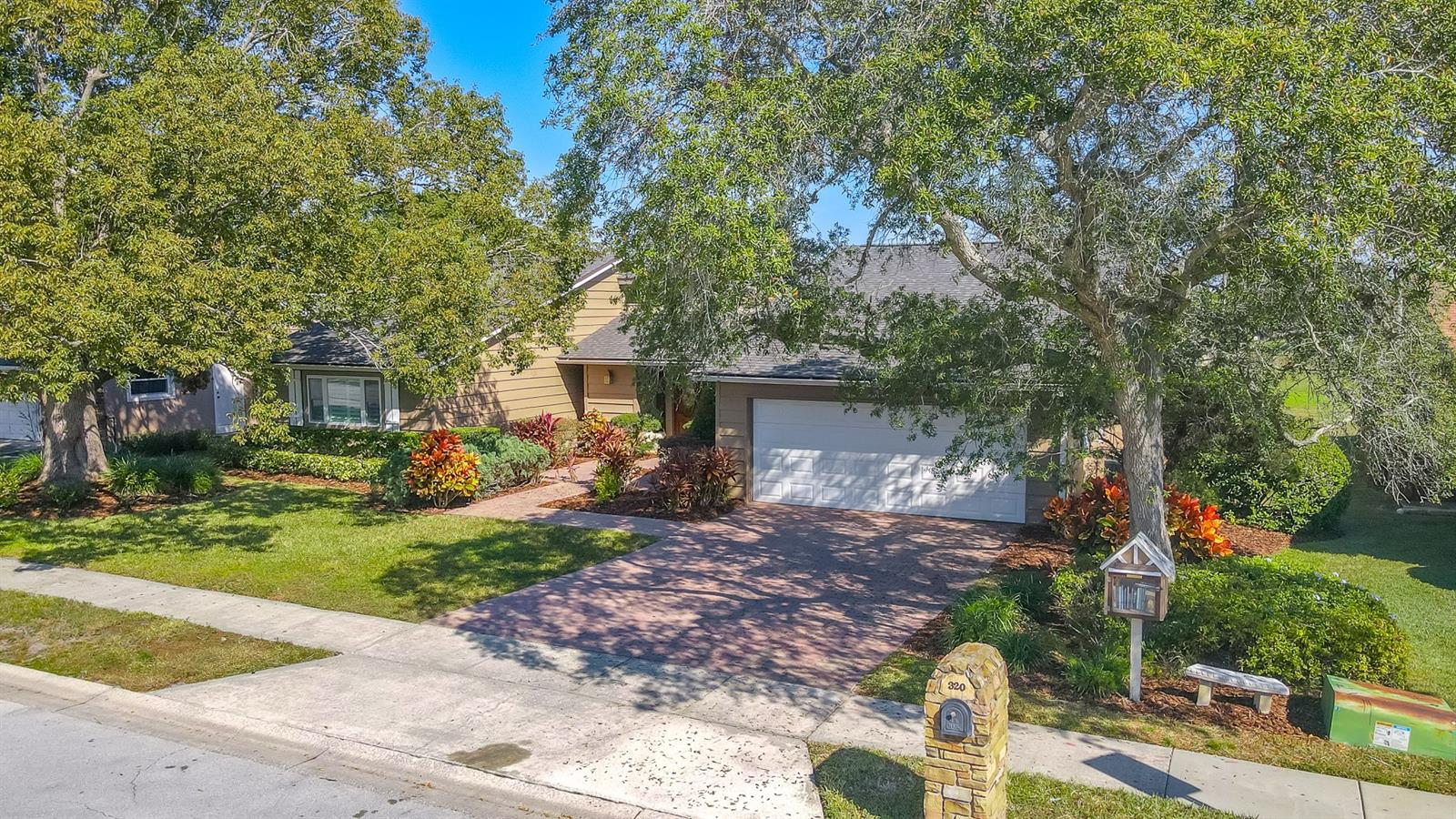 WEKIVA CLUB ESTATES SEC 01 - Residential