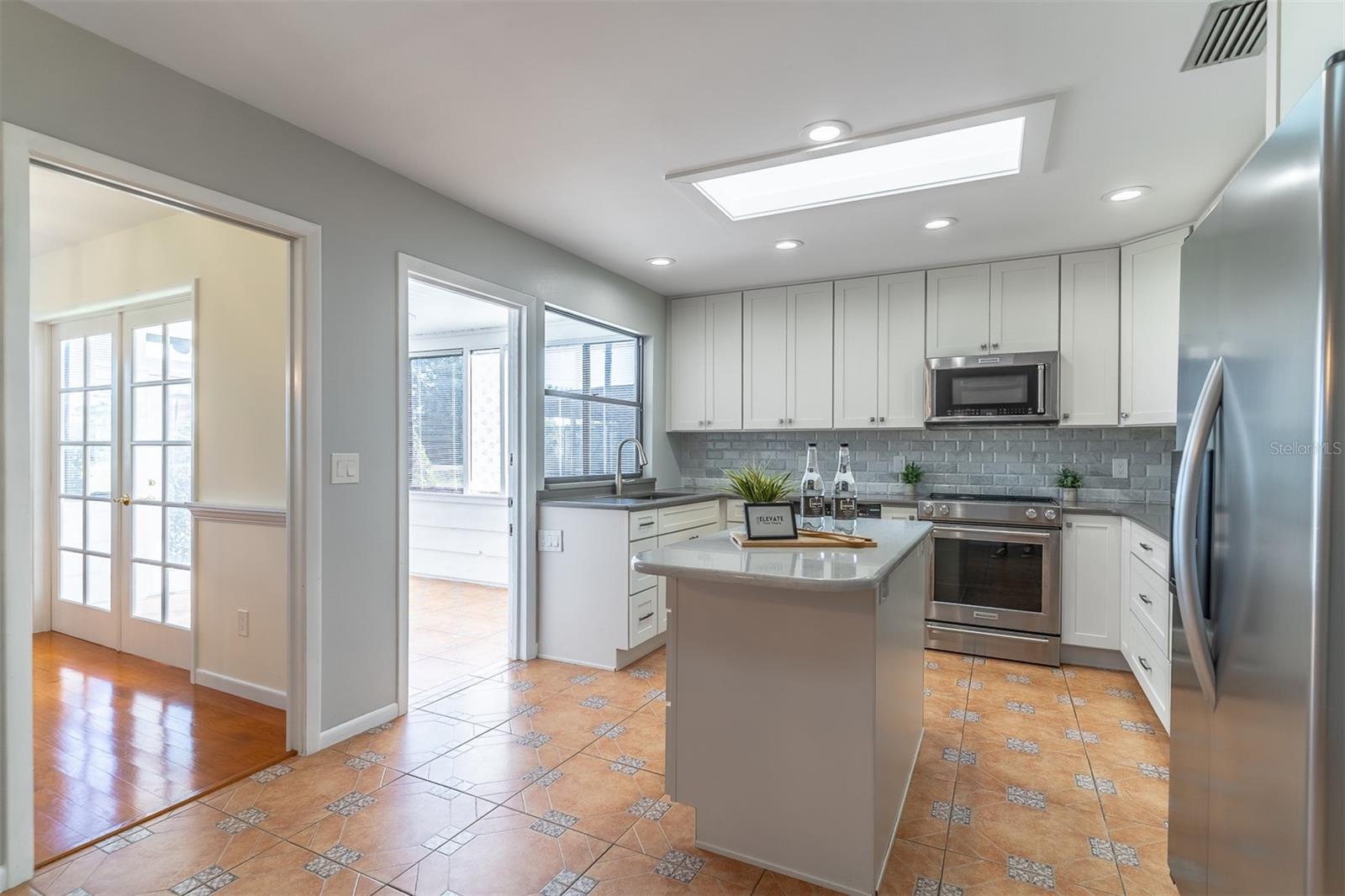 WEKIVA CLUB ESTATES SEC 01 - Residential