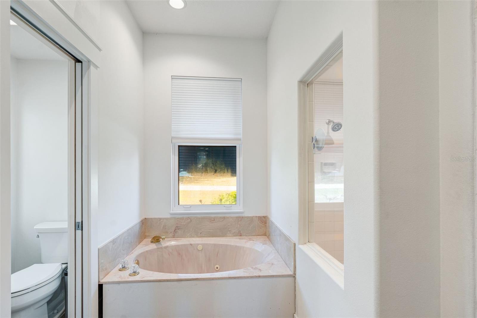 COUNTRY CREEK - Residential