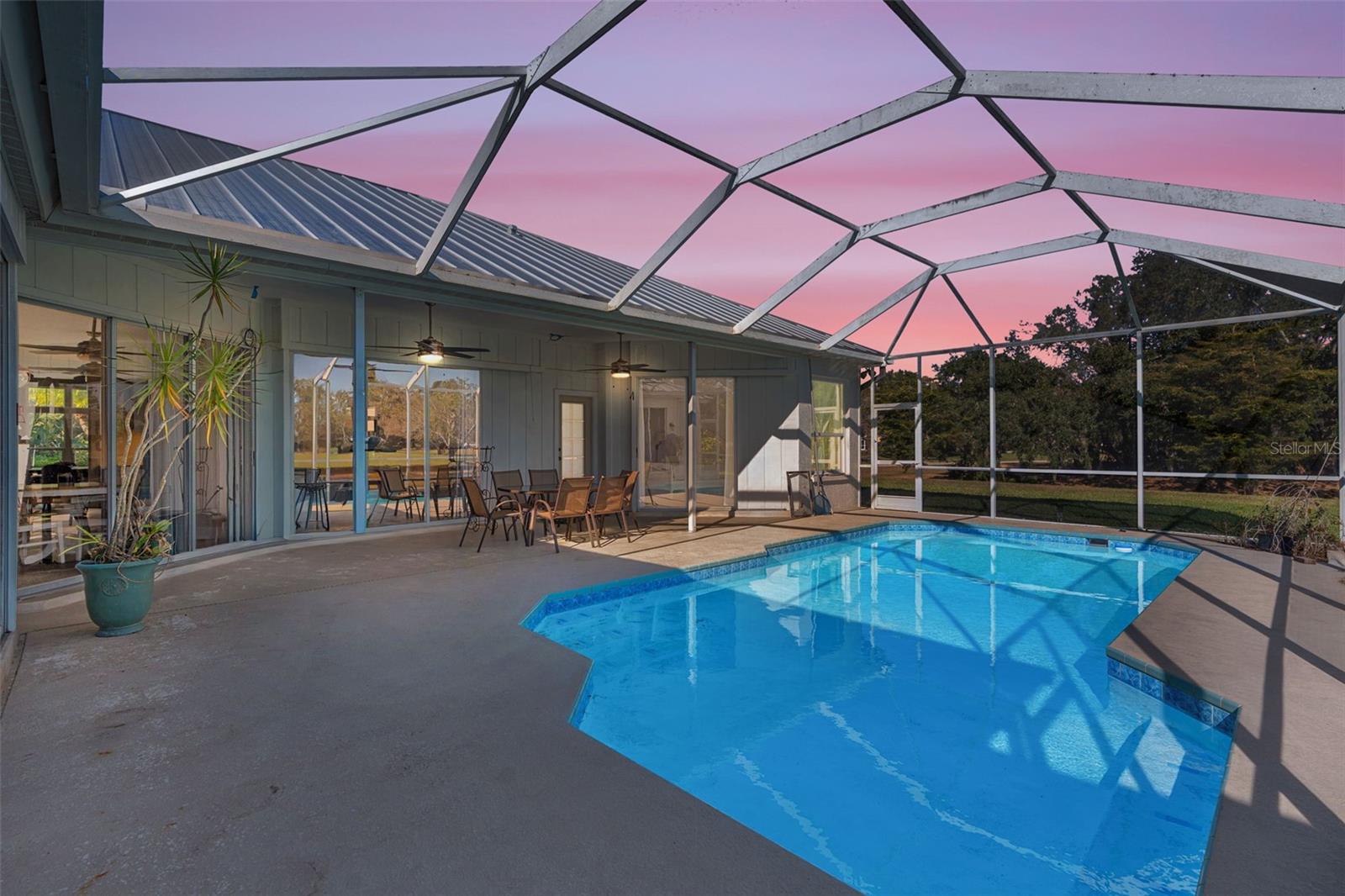 COUNTRY CREEK - Residential