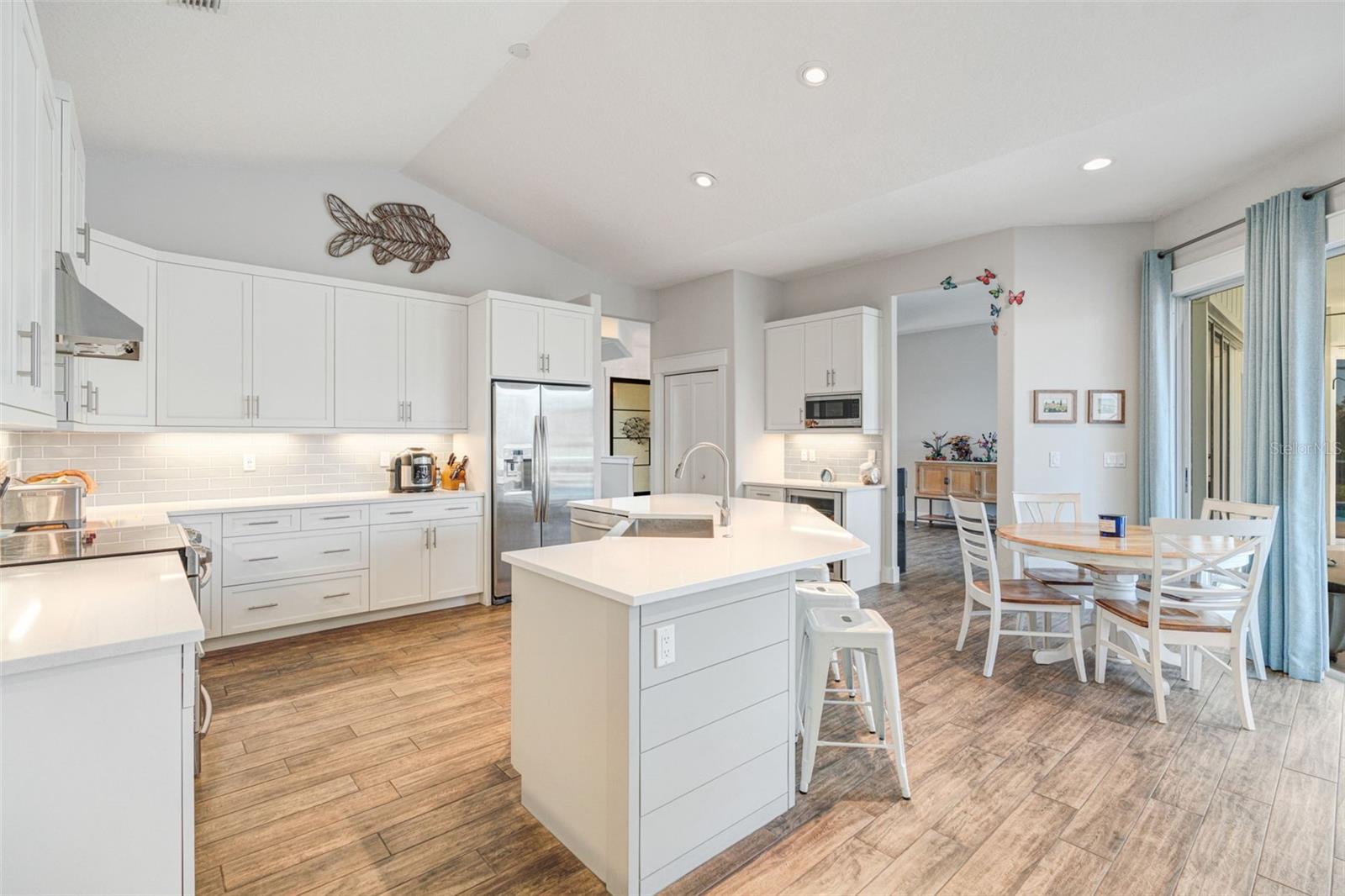 COUNTRY CREEK - Residential