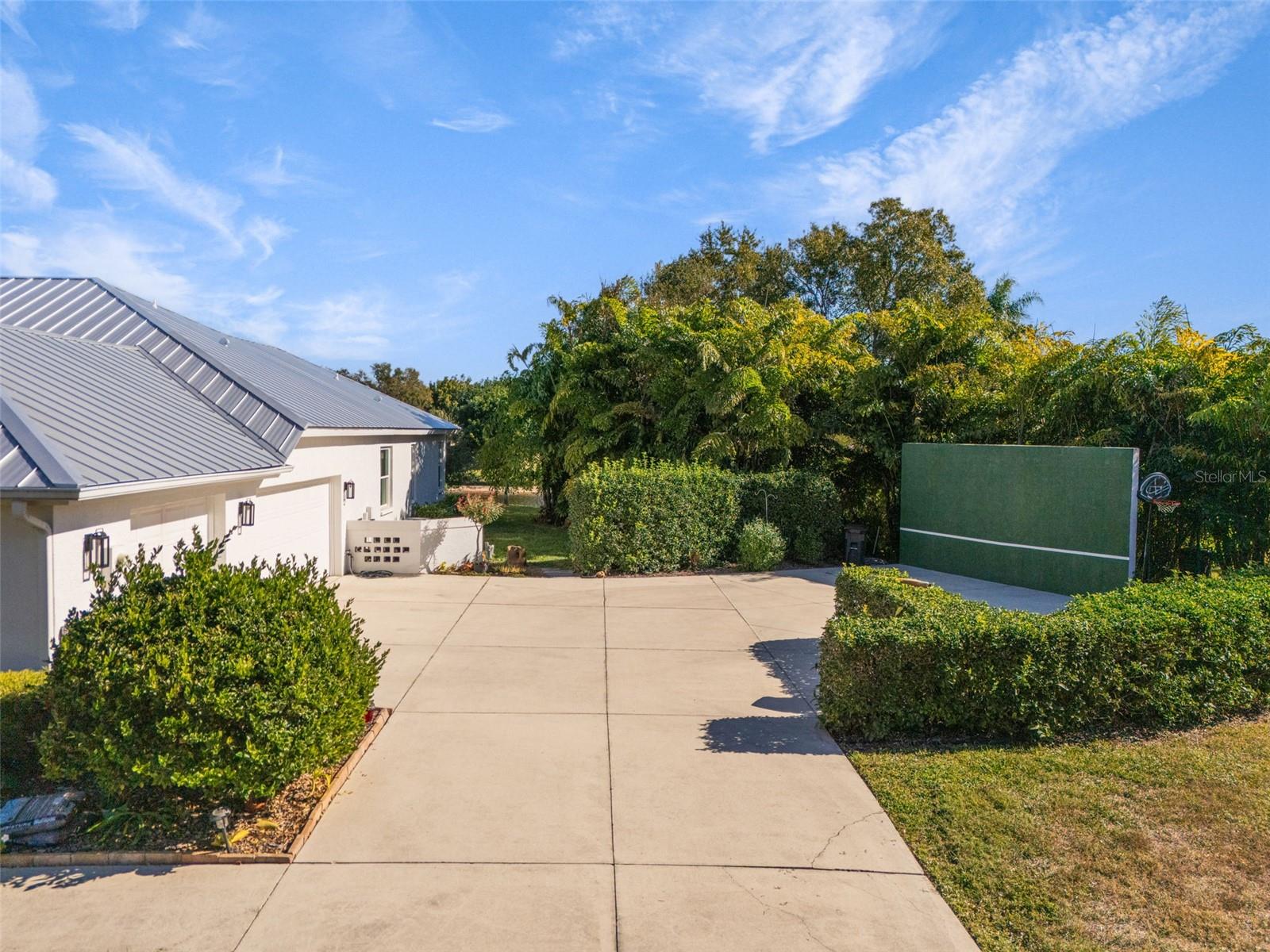 COUNTRY CREEK - Residential