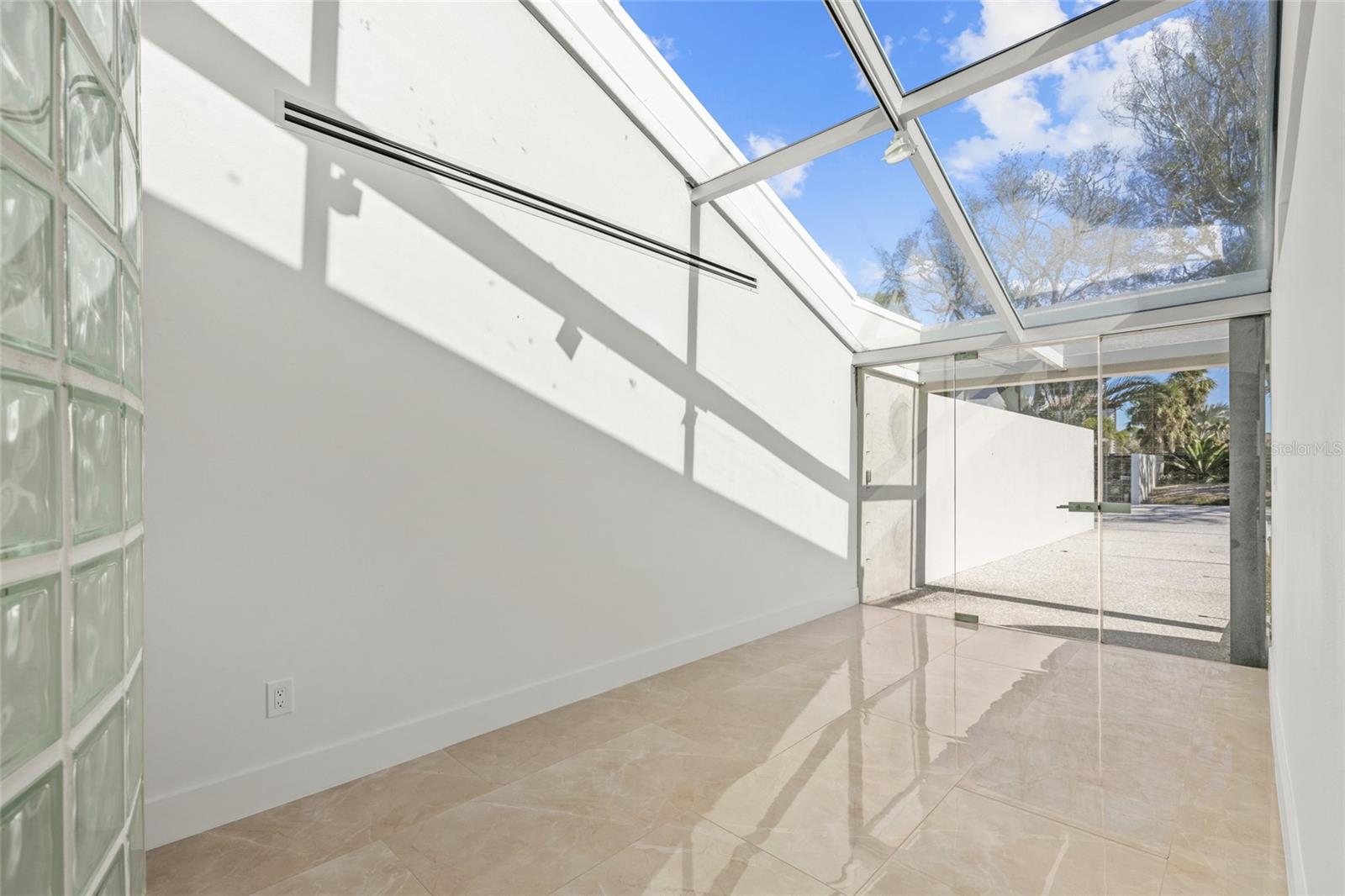 SAPPHIRE SHORES RESUB BLK M - Residential