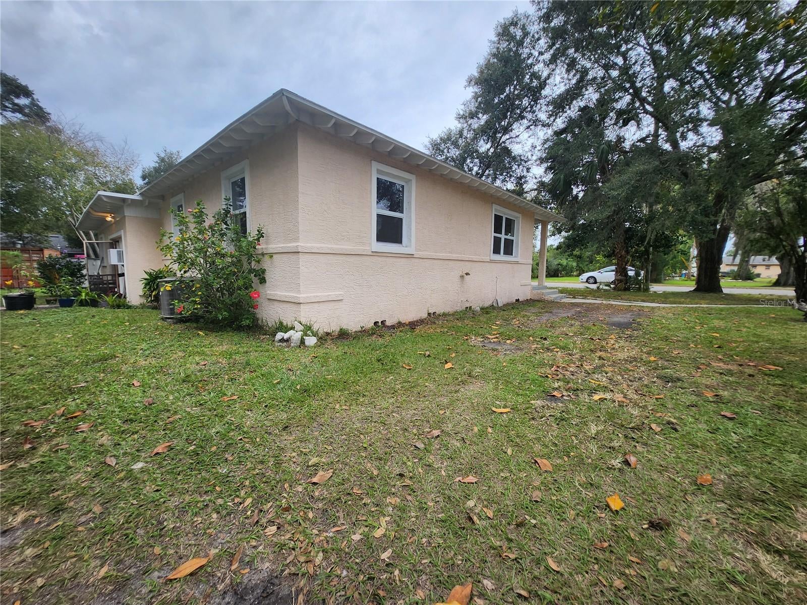 486 OAK STREET