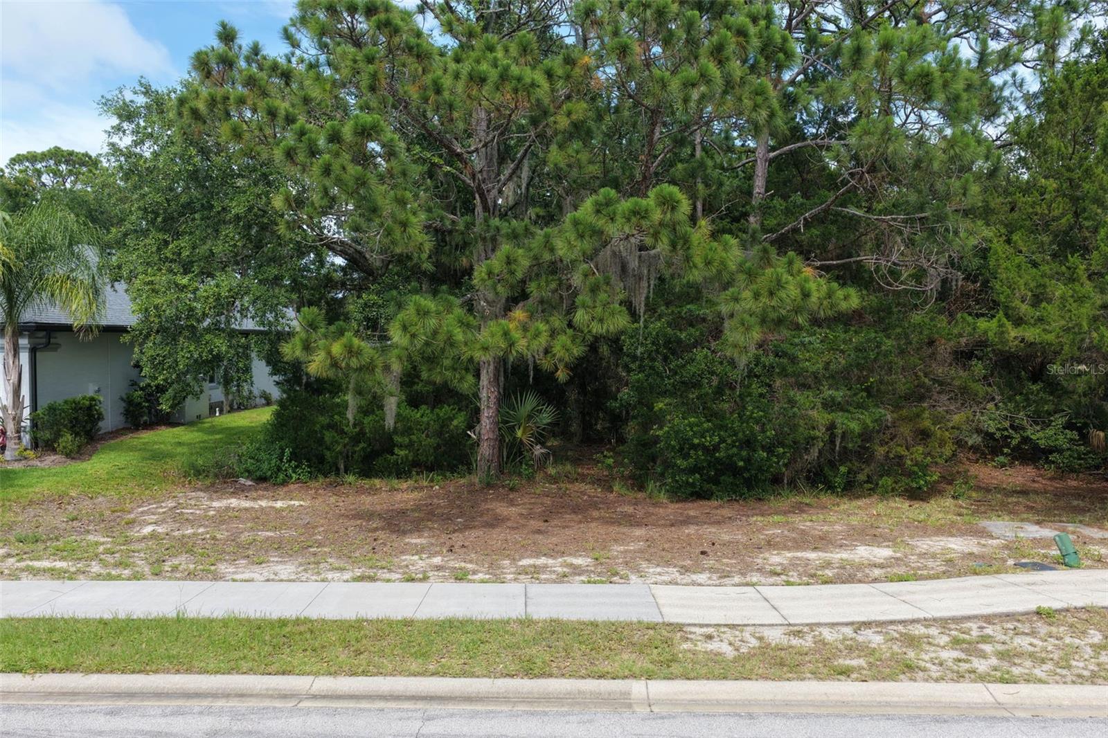 18 N LAKEWALK DRIVE
