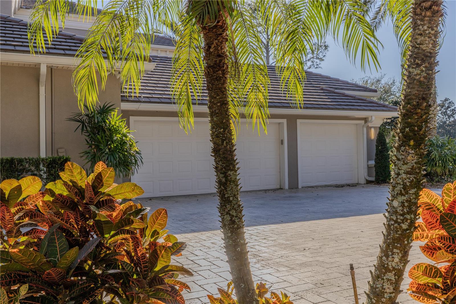 1117 OXBRIDGE LANE