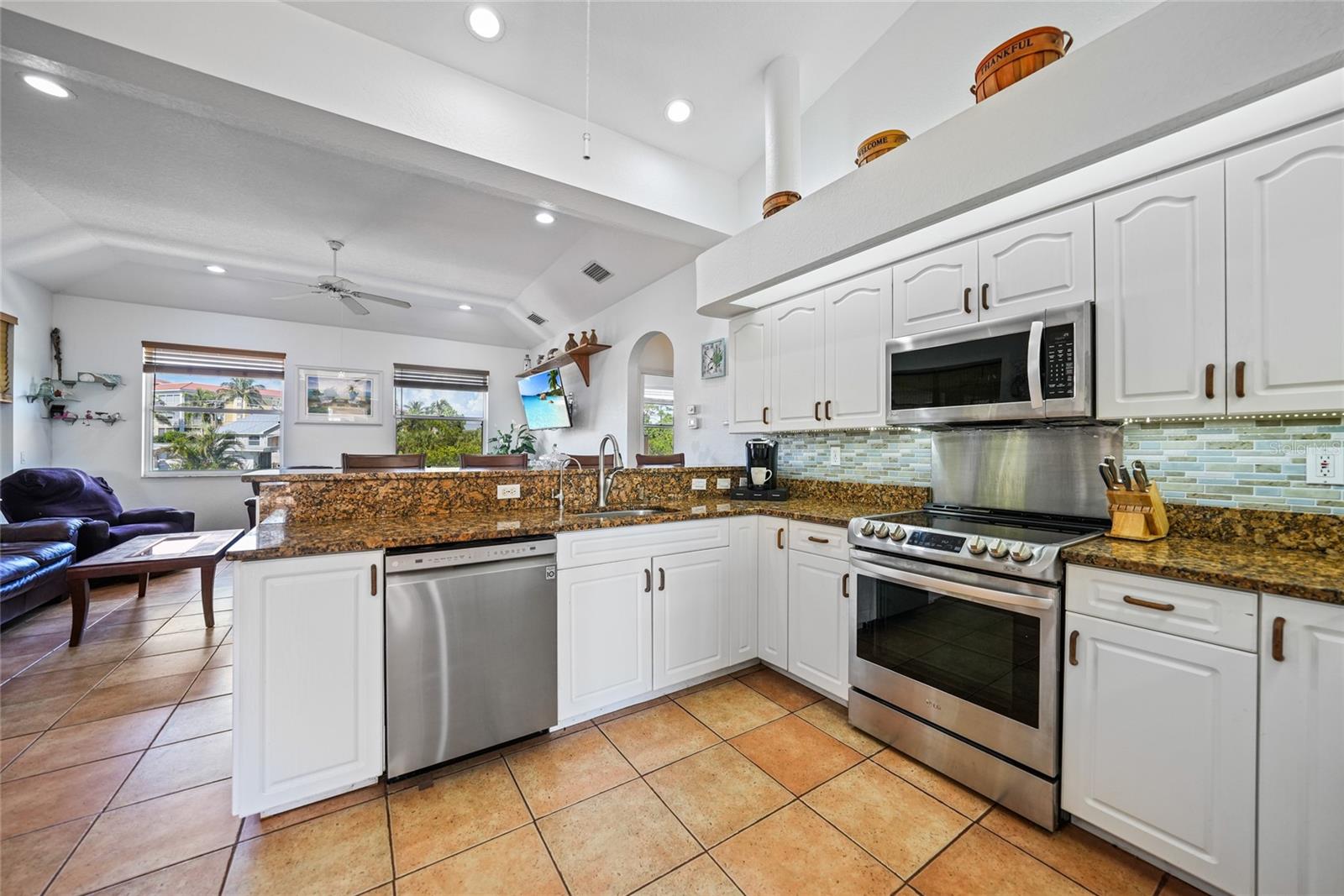 CHARLOTTE PARK - Residential