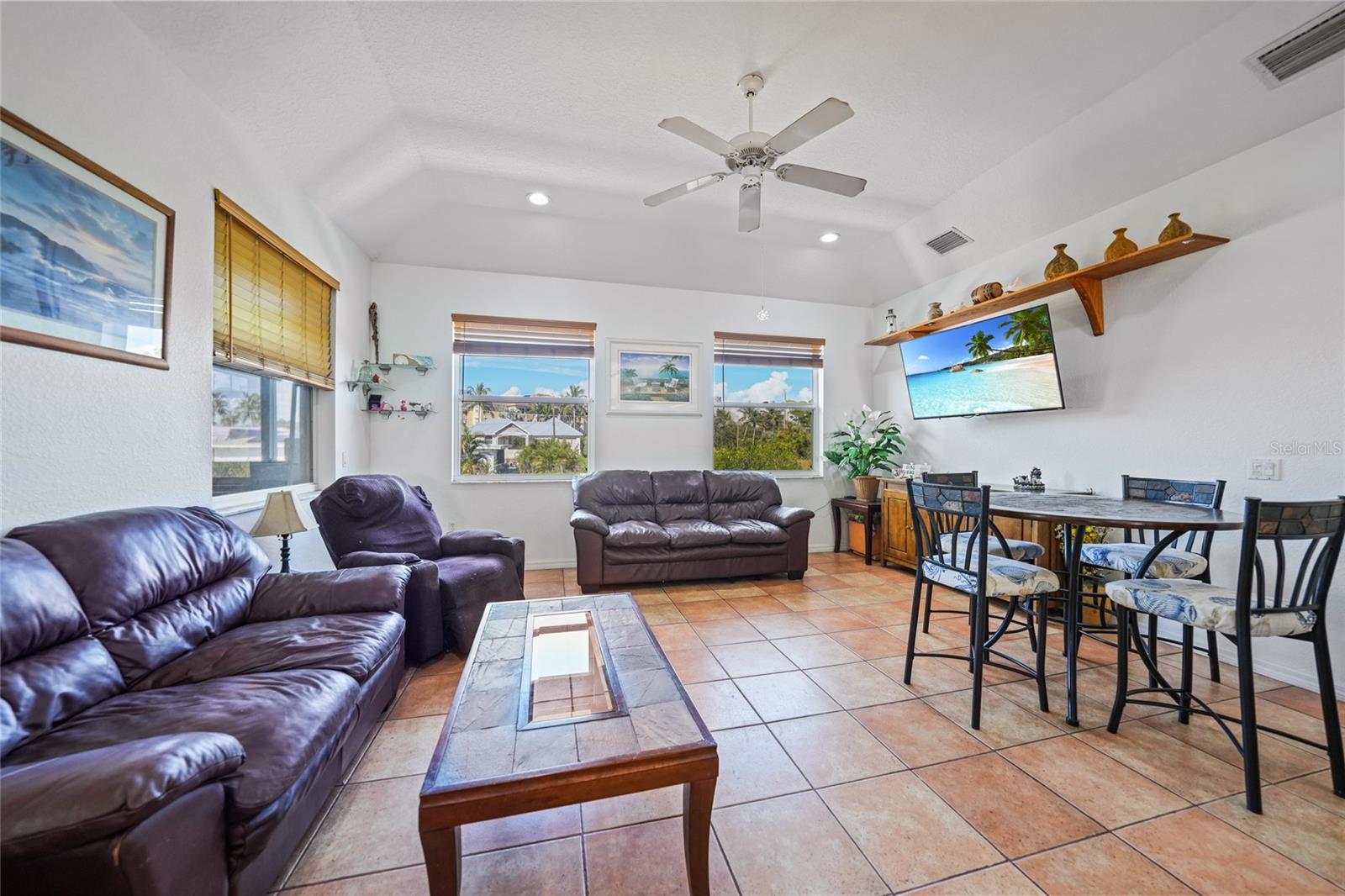 CHARLOTTE PARK - Residential