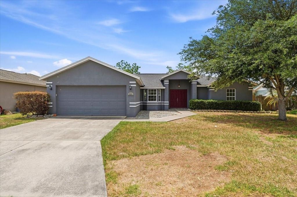 Photo of Lakeland, FL 33811 (MLS # L4961538)