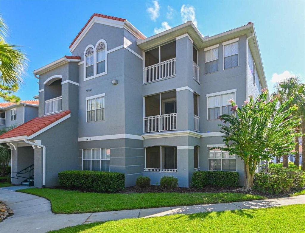 Photo of 18001 Richmond Place Drive #227, Tampa, FL 33647 (MLS # R4911047)