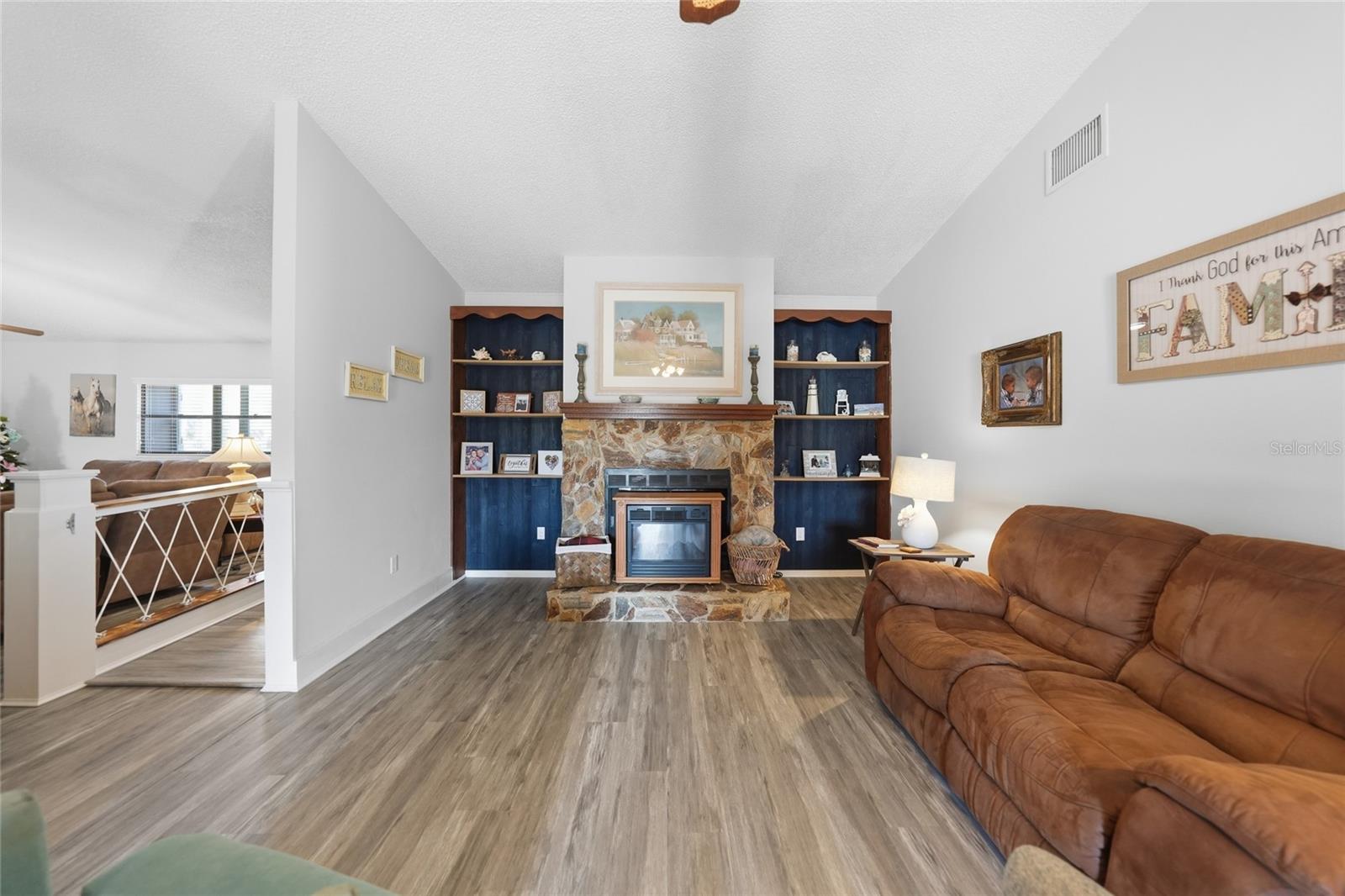 JOSHUA CREEKWOOD - Residential