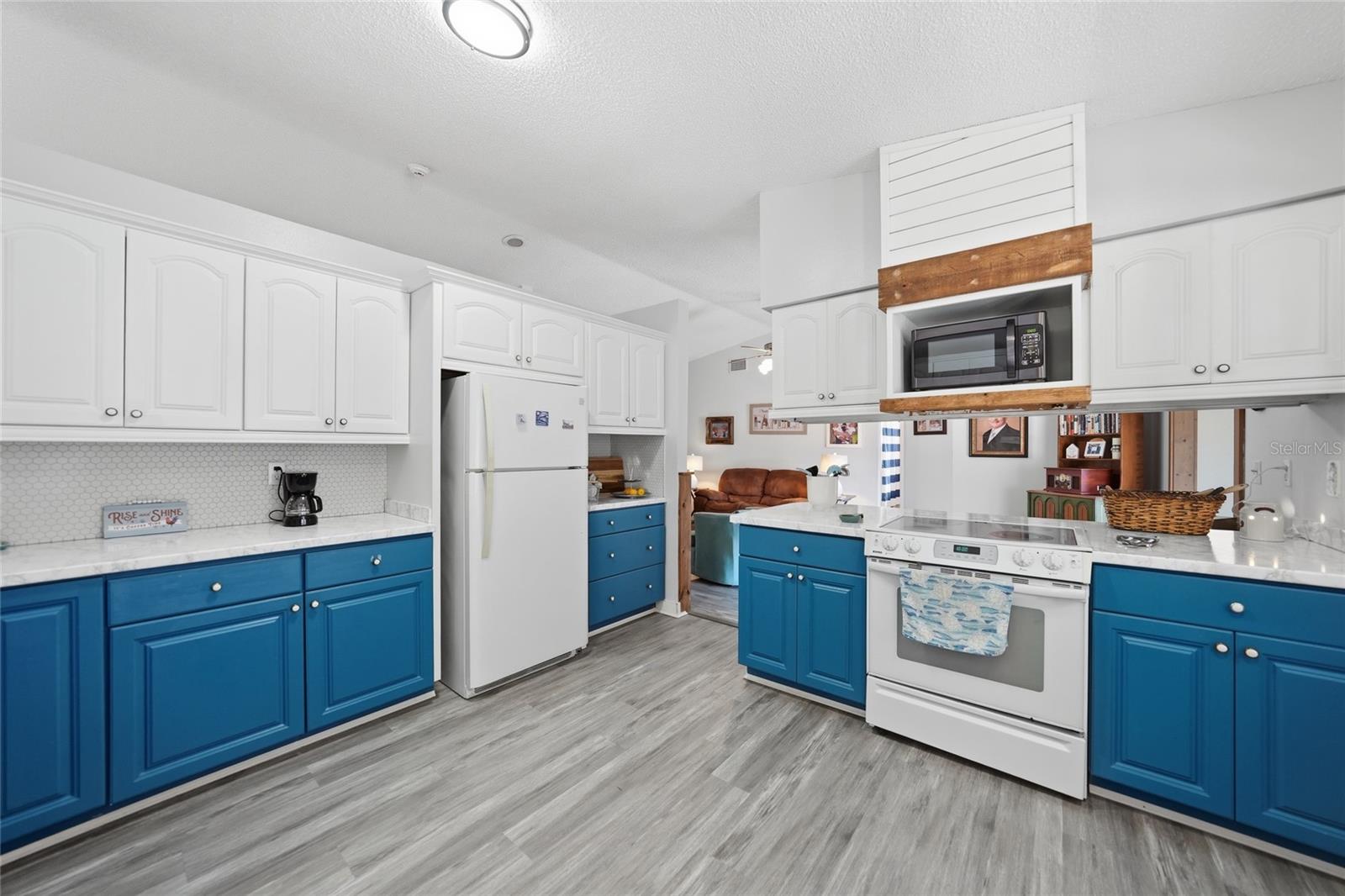 JOSHUA CREEKWOOD - Residential