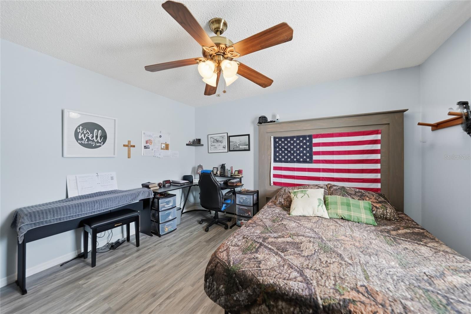 JOSHUA CREEKWOOD - Residential