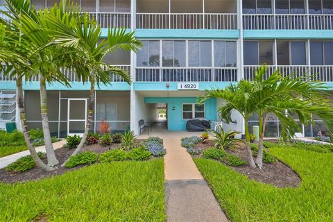 Condominium in SAINT PETERSBURG FL 4920 38TH WAY.jpg