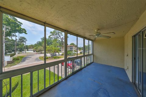 Condominium in SAINT PETERSBURG FL 4920 38TH WAY 27.jpg