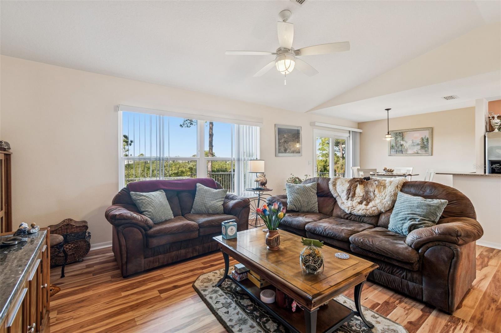 POINTE ALEXIS SOUTH - Residential