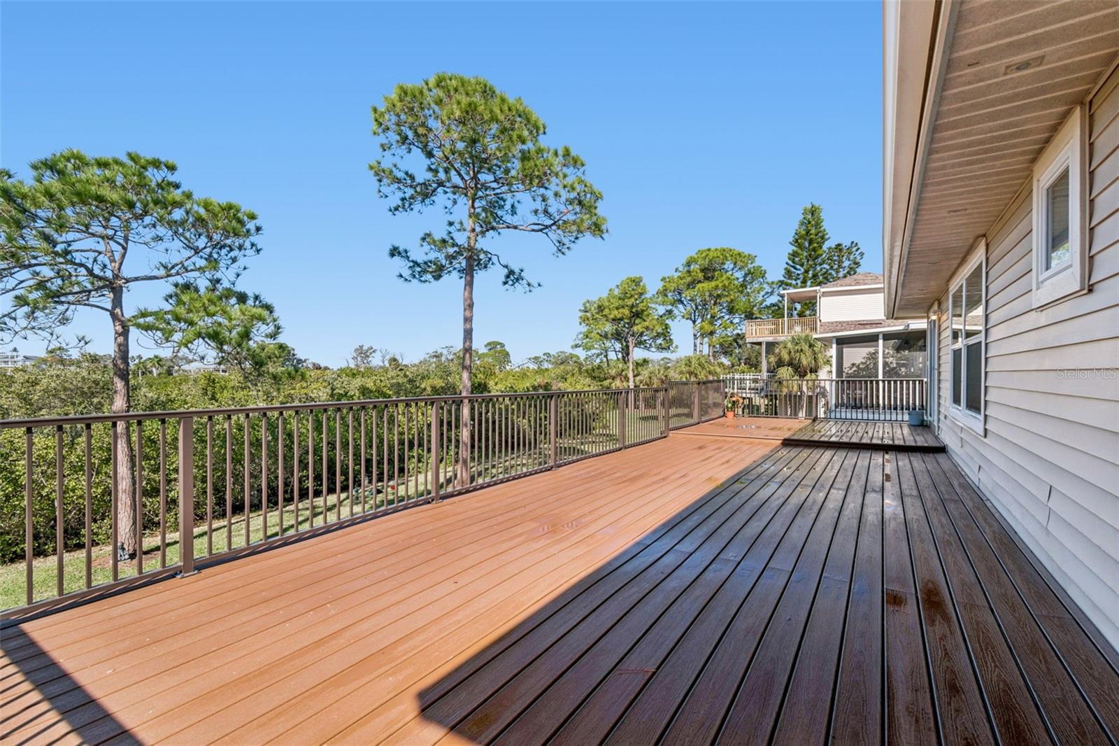 POINTE ALEXIS SOUTH - Residential