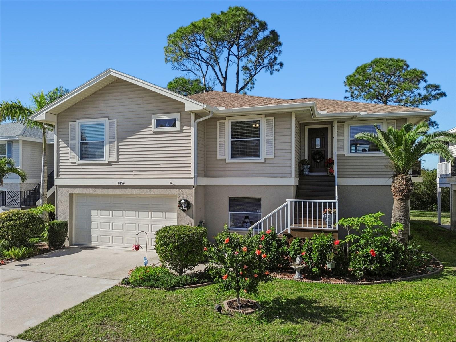 POINTE ALEXIS SOUTH - Residential