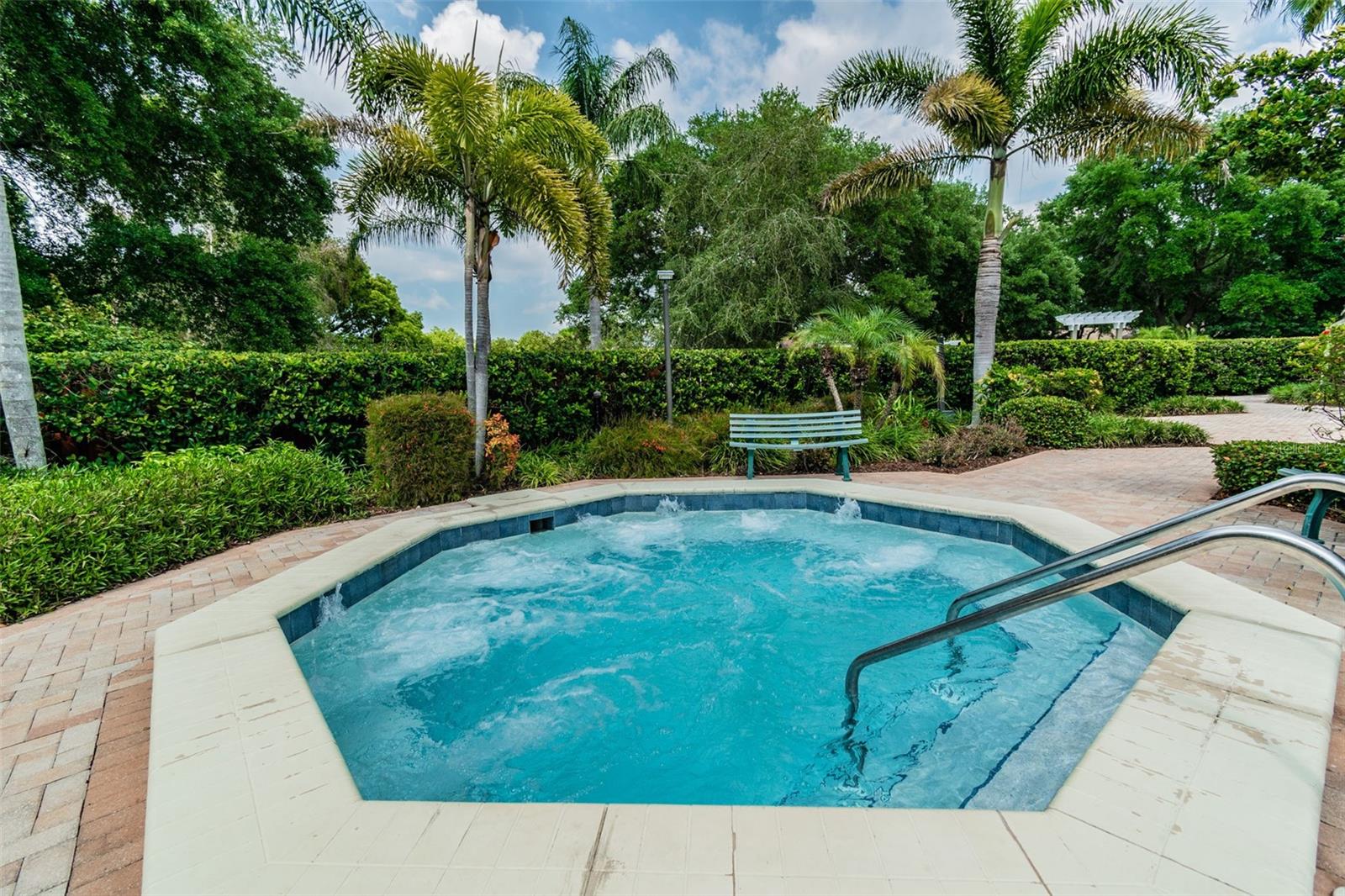 POINTE ALEXIS SOUTH - Residential