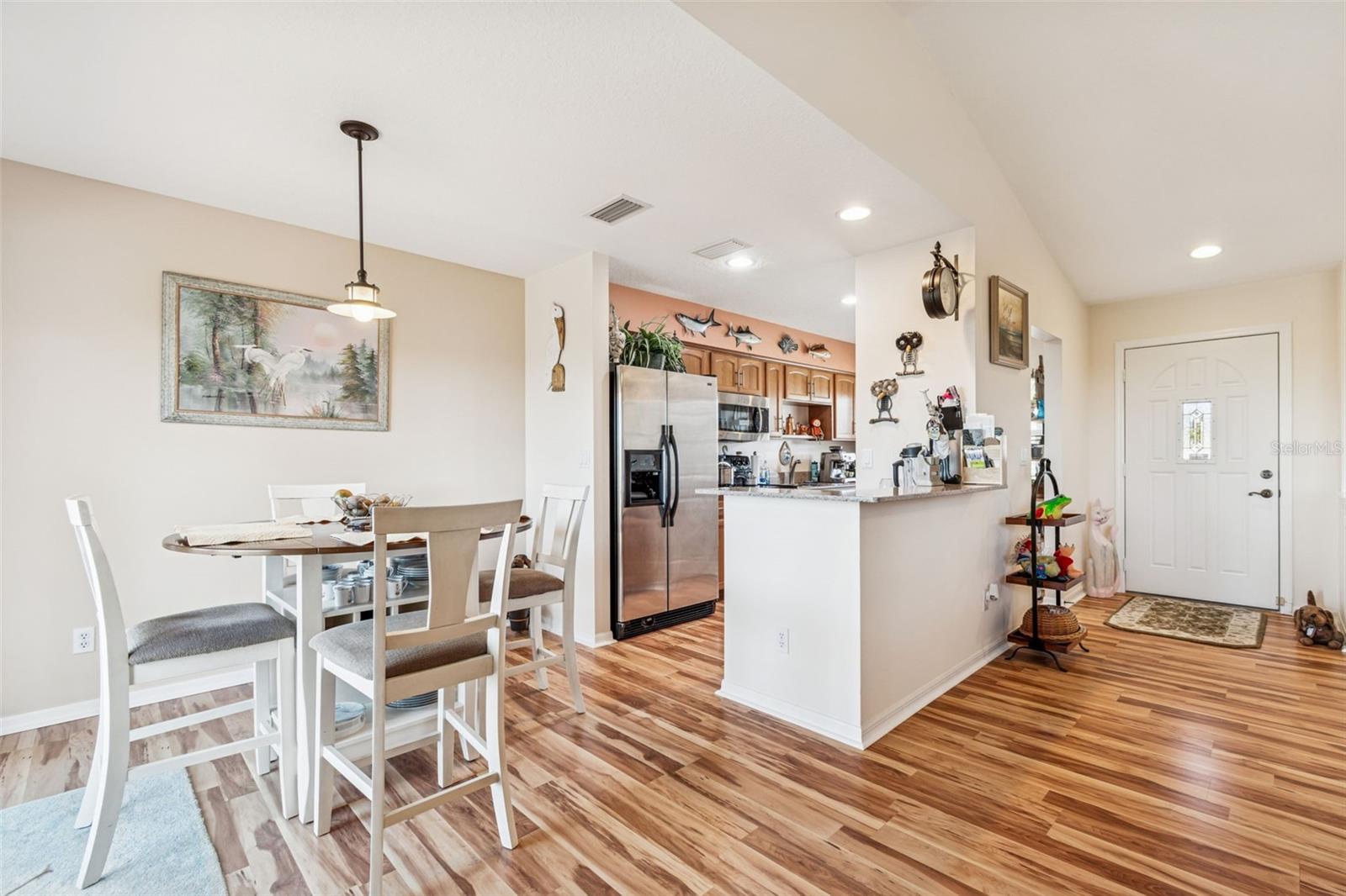 POINTE ALEXIS SOUTH - Residential