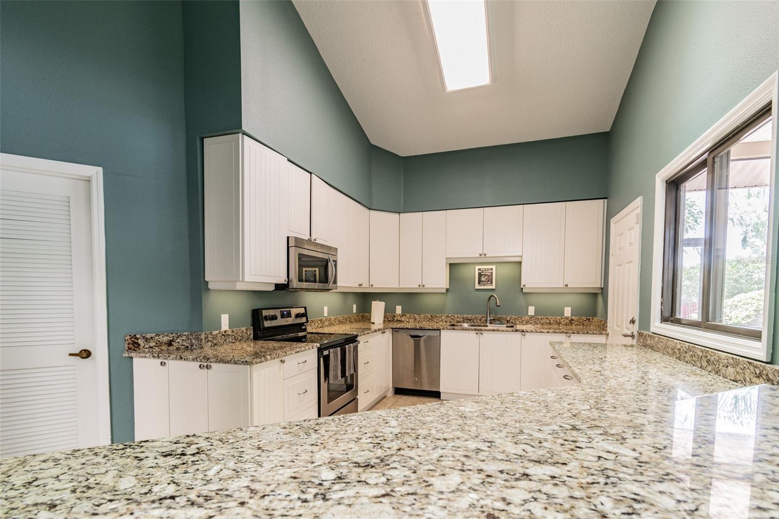 POINTE ALEXIS SOUTH - Residential