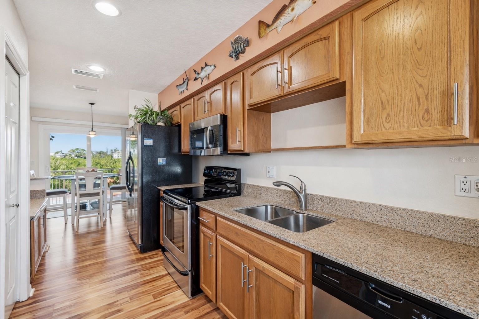 POINTE ALEXIS SOUTH - Residential