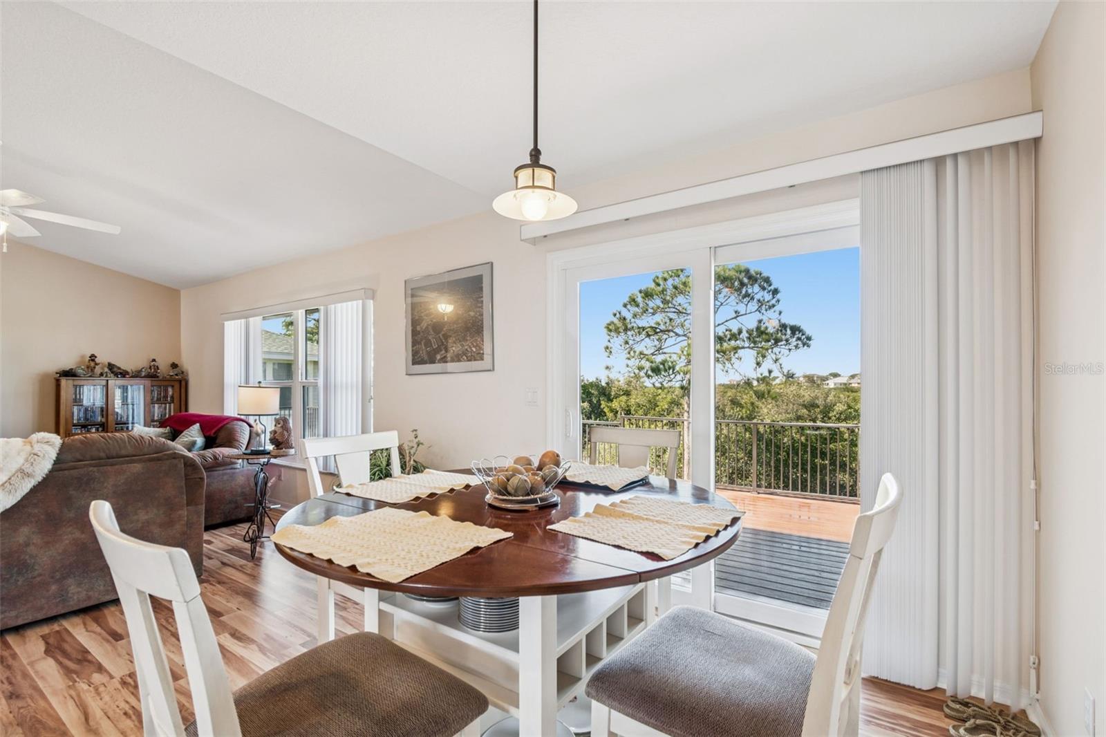 POINTE ALEXIS SOUTH - Residential