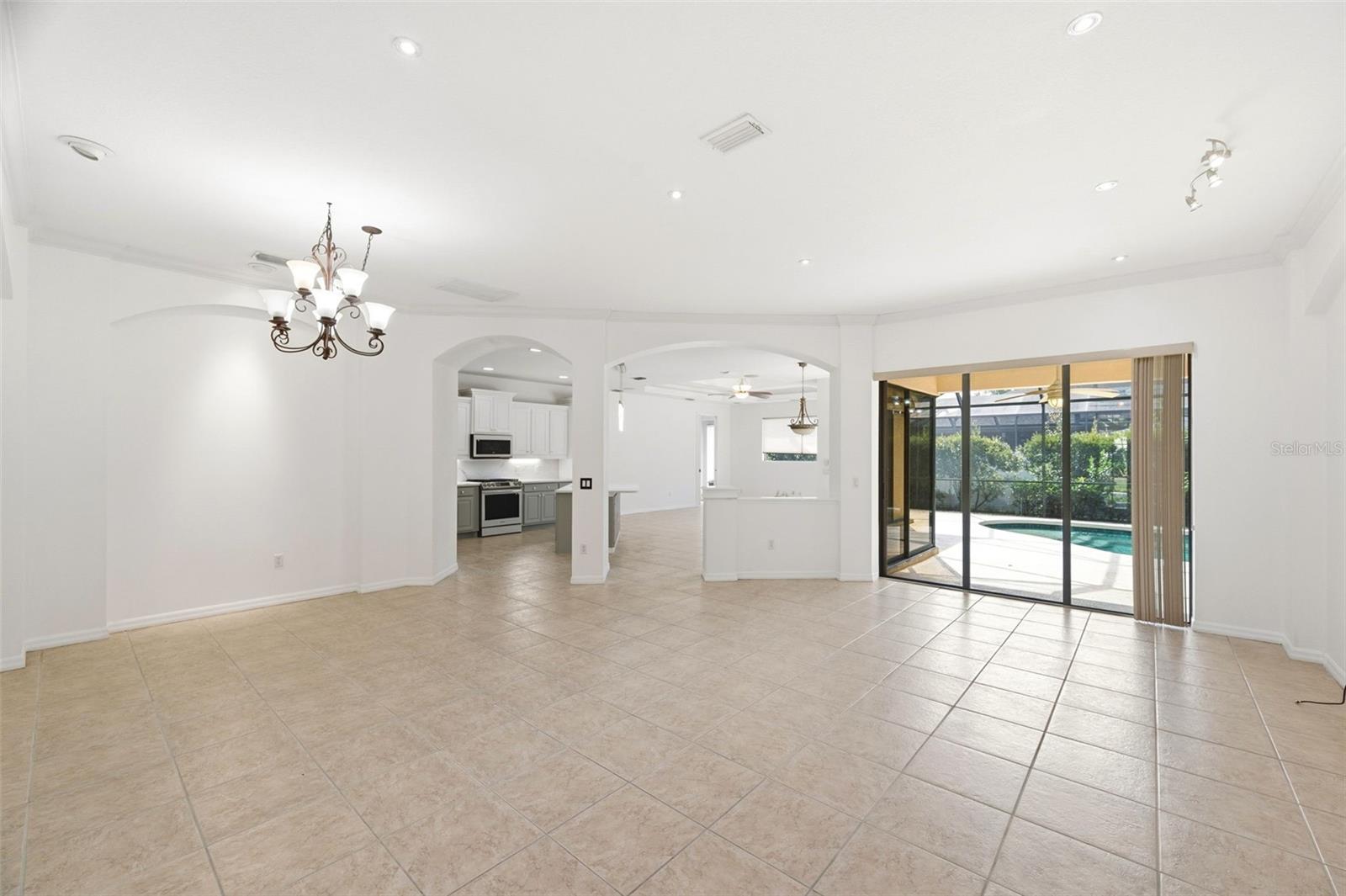 6611 CHICKADEE LANE