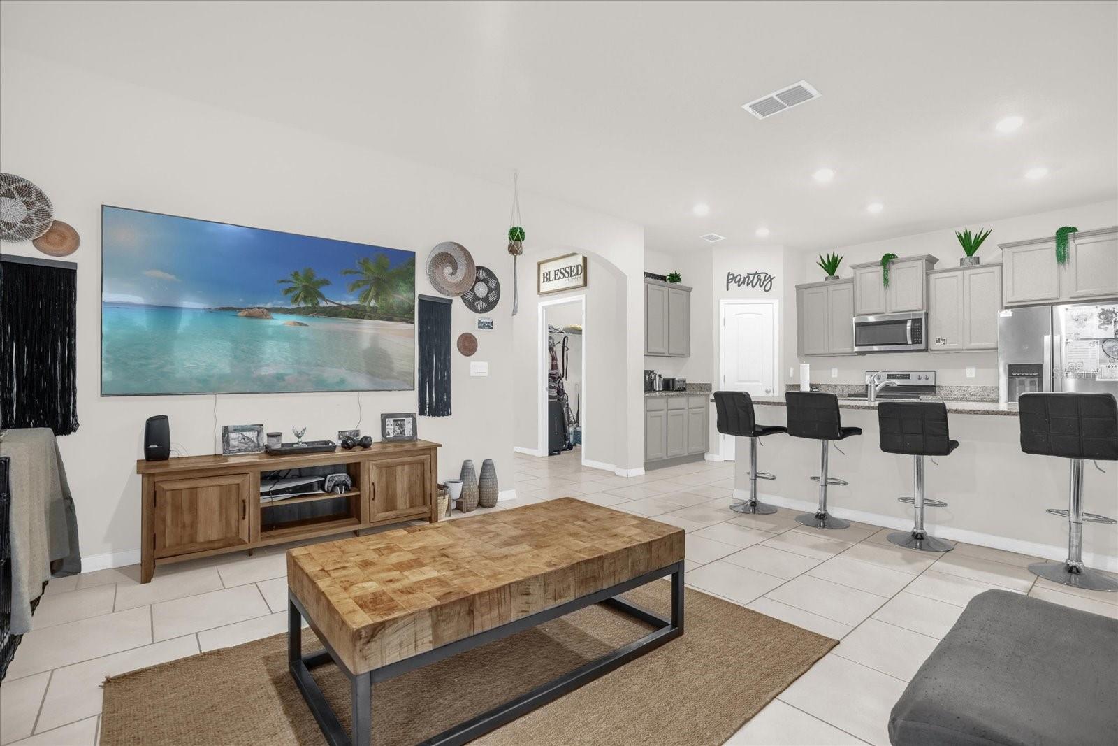 6775 SARUS CRANE POINT