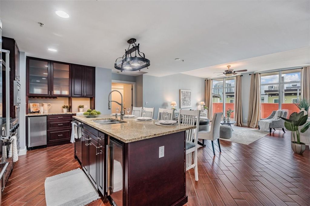 Photo of 1120 E Kennedy Boulevard #912, Tampa, FL 33602 (MLS # TB8396169)