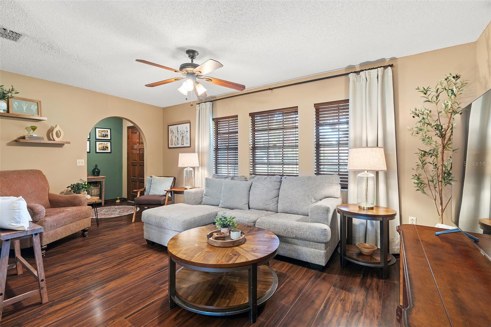 PINE LAKE ESTATES UNIT B - Residential