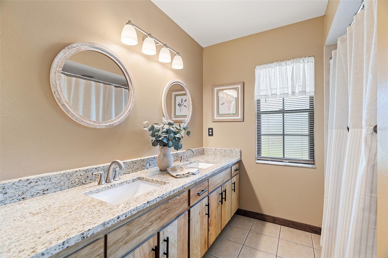 PINE LAKE ESTATES UNIT B - Residential