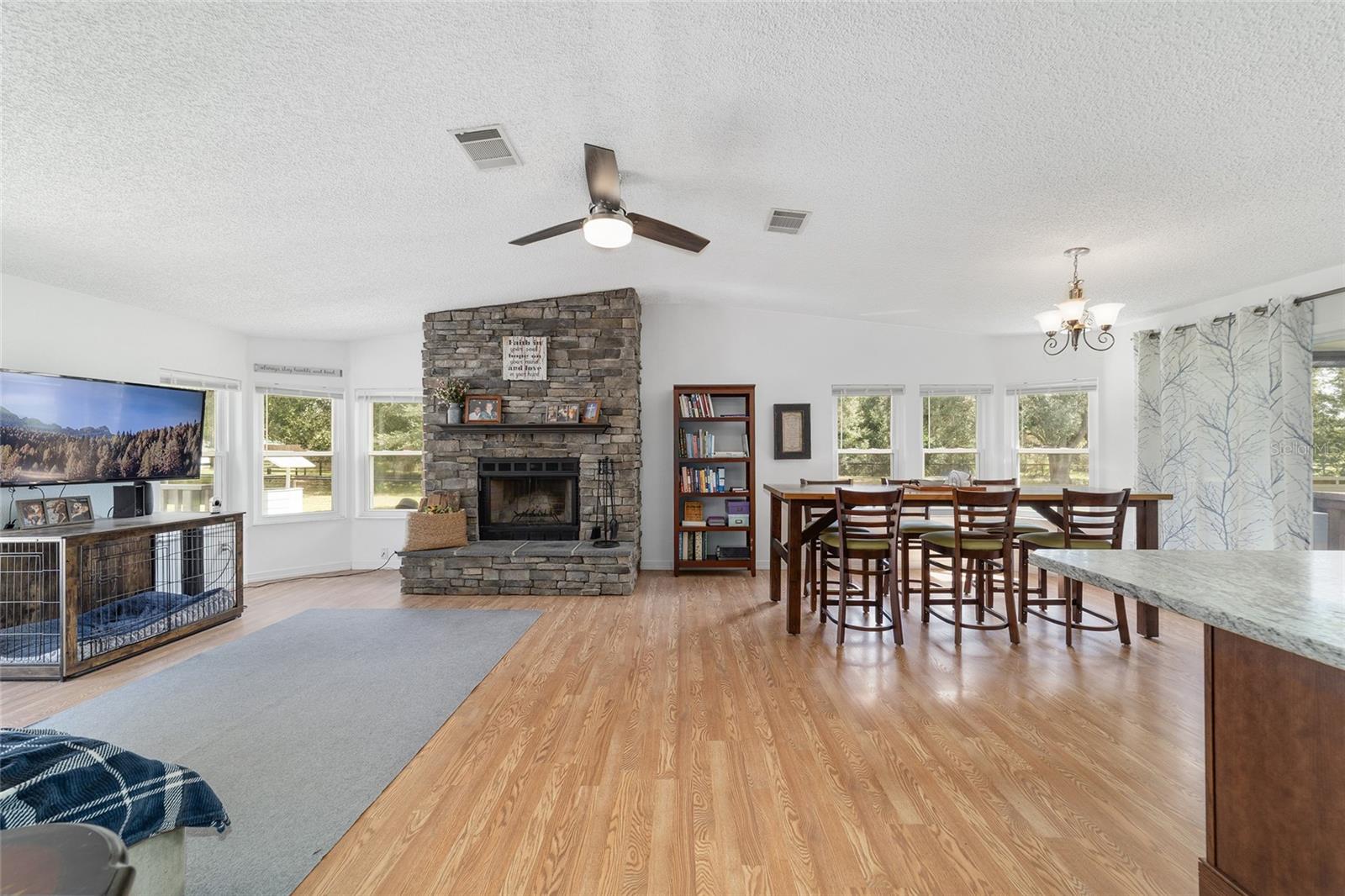 OCALA THOROUGHBRED ACRES - Residential