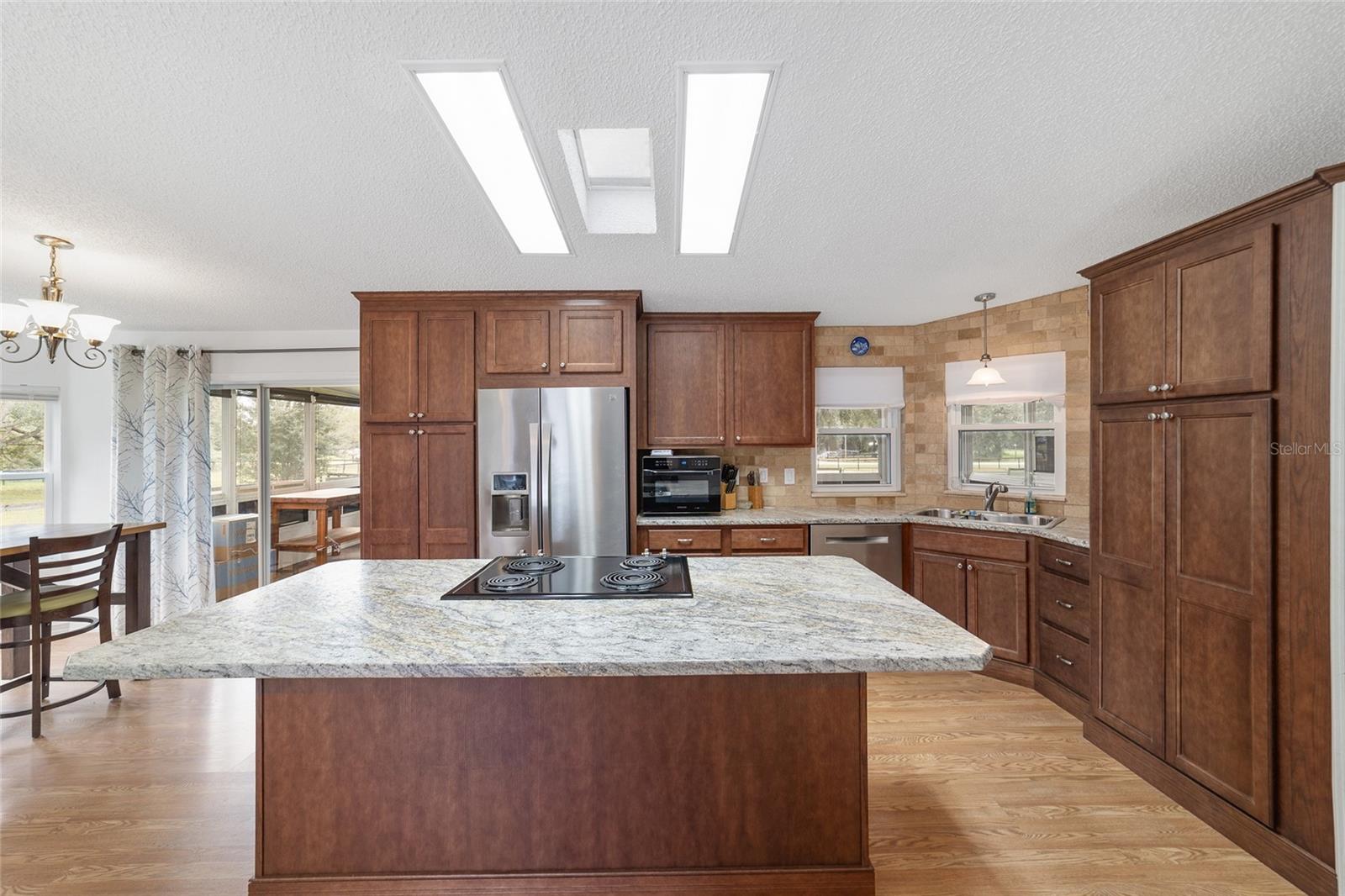 OCALA THOROUGHBRED ACRES - Residential