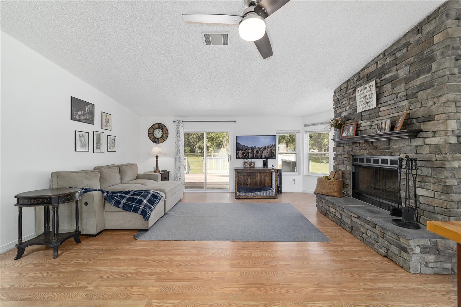 OCALA THOROUGHBRED ACRES - Residential
