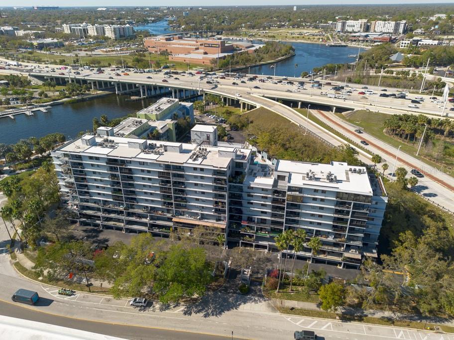 201 W LAUREL STREET 811